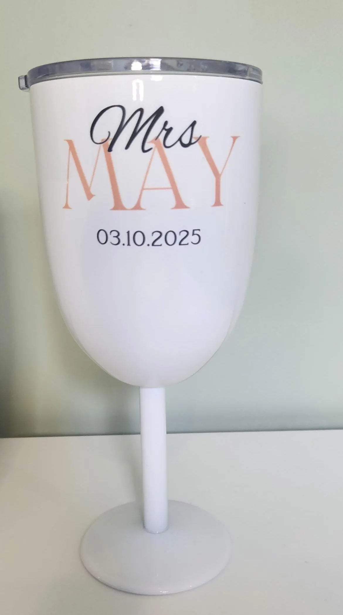 Personalised Mr & Mrs Wine & Beer Tumbler Set – Wedding or Anniversary Gift – Keeps Drinks Cold