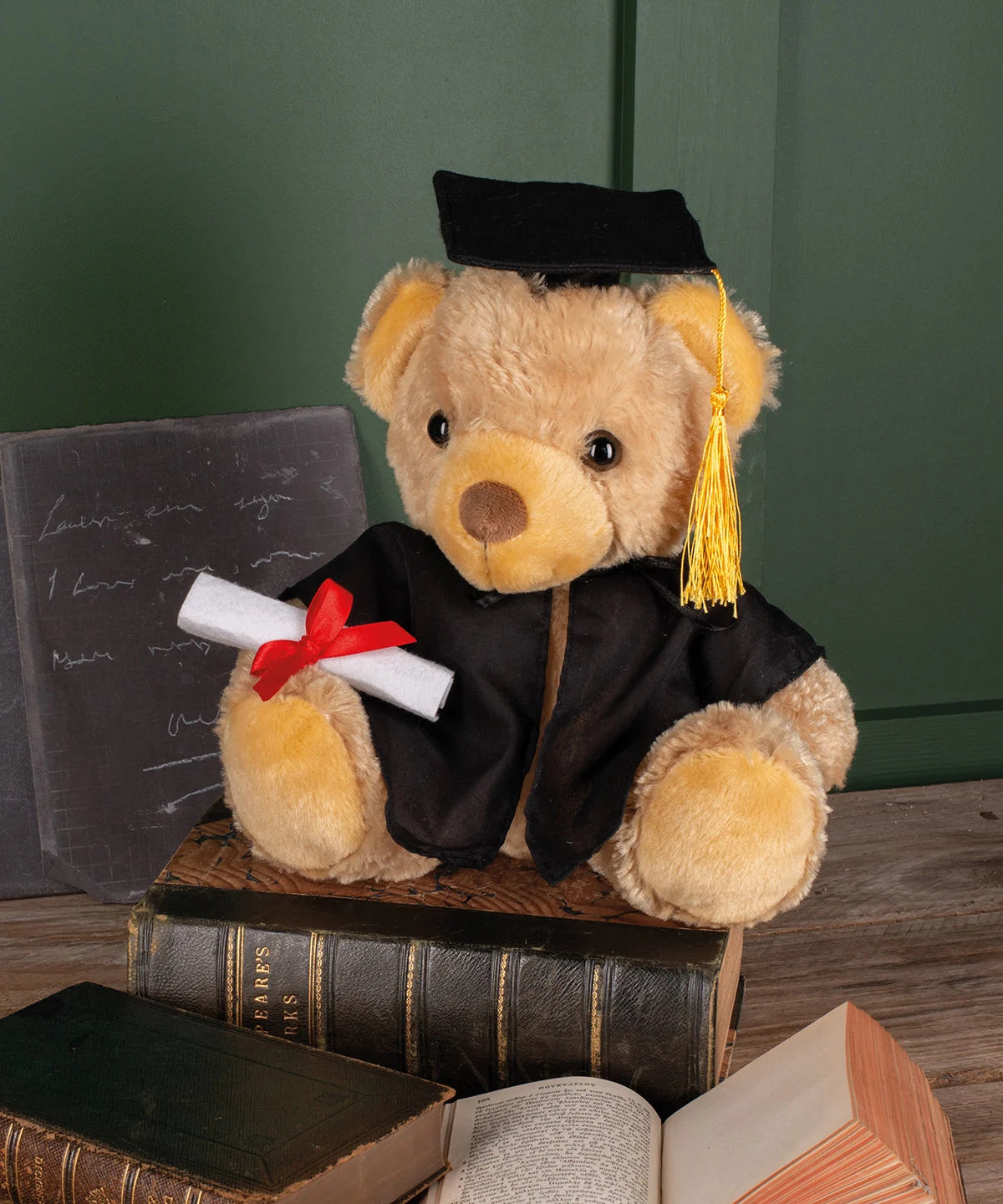 Personalised 2026 Graduation Teddy Bear – Keepsake Gift for Nursery, School, or Uni Leavers